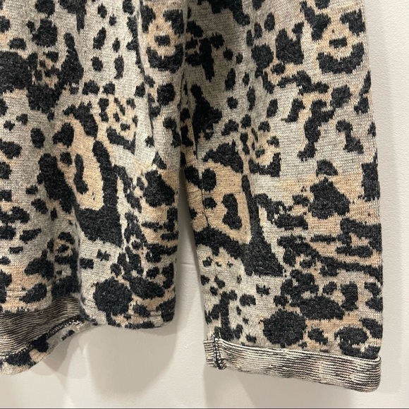 Topshop Brushed Leopard Print Sweater - Picture 6 of 10